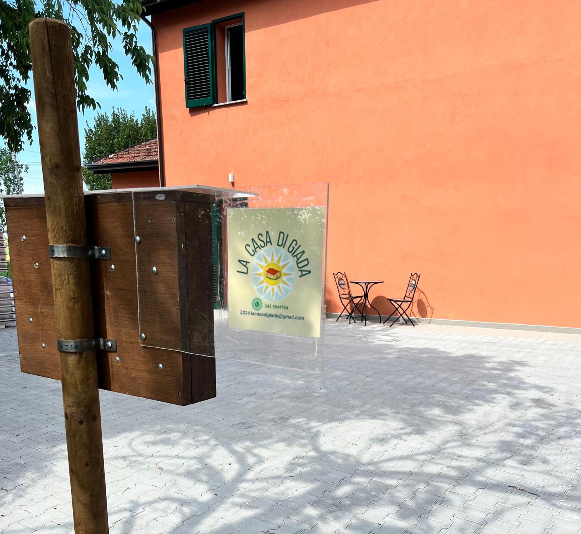 Guesthouse La Casa Di Giada Imola Exterior photo